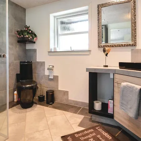 Awesome In Bording W/ Wifi And 4 Bedrooms *