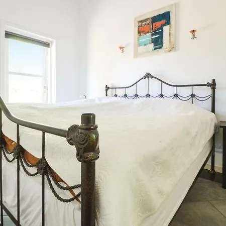 Awesome In Bording W/ Wifi And 4 Bedrooms * Bording Stationsby