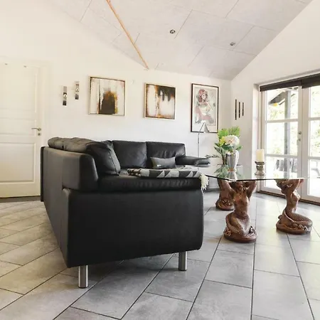 Hébergement de vacances Awesome In Bording W/ Wifi And 4 Bedrooms